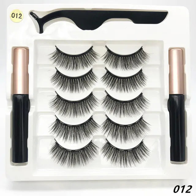 3D Eyelashes - BeautyHacks