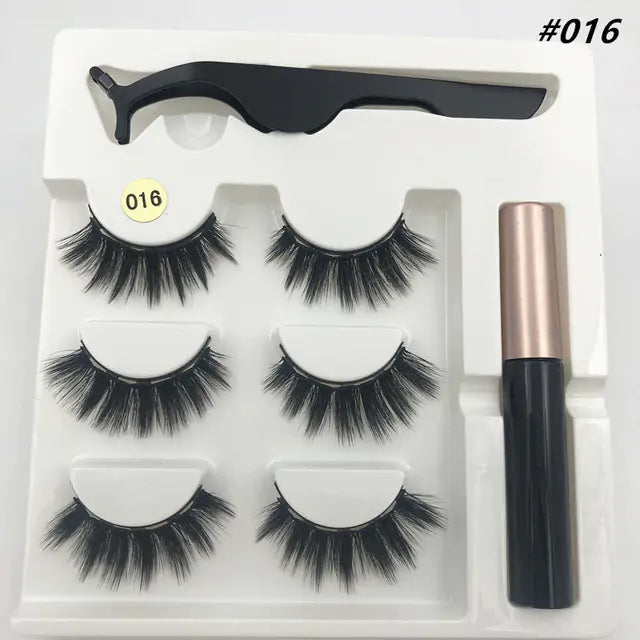 3D Eyelashes - BeautyHacks