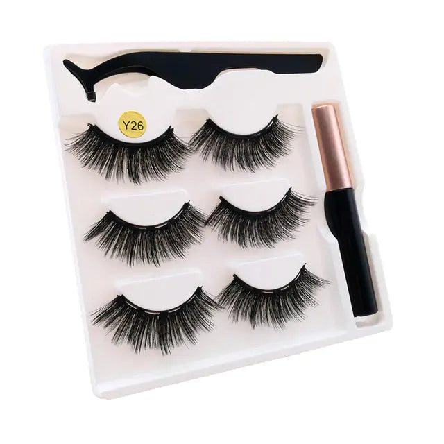 3D Eyelashes - BeautyHacks