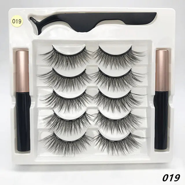 3D Eyelashes - BeautyHacks