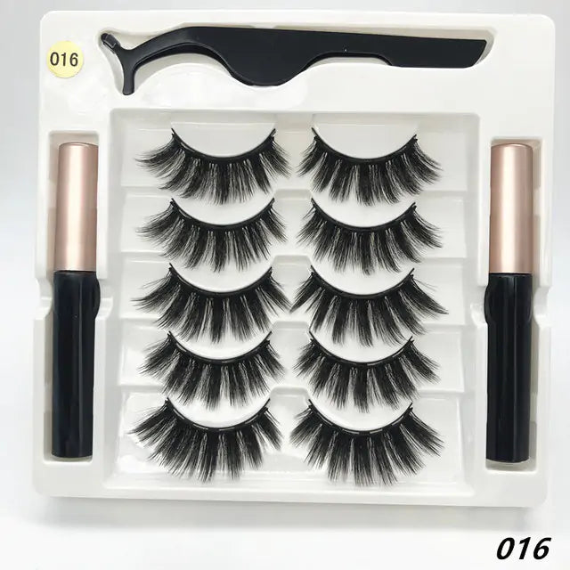 3D Eyelashes - BeautyHacks