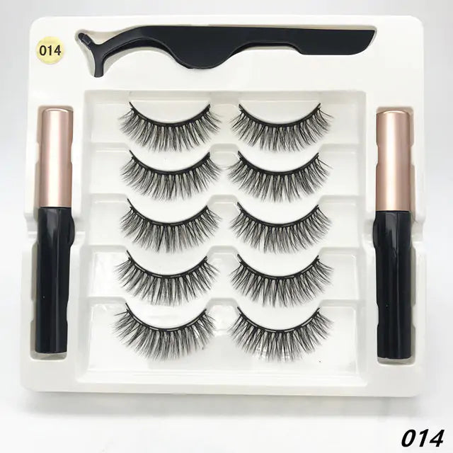 3D Eyelashes - BeautyHacks