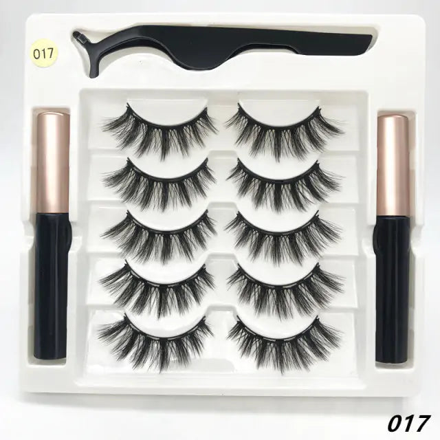 3D Eyelashes - BeautyHacks